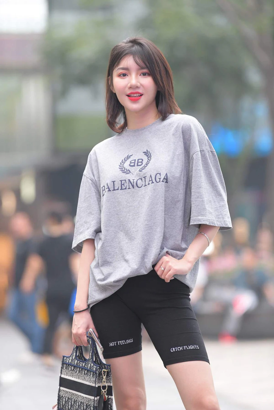 精选街拍作品 NO.4538 活力青春瑜伽短裤 街拍-第1张