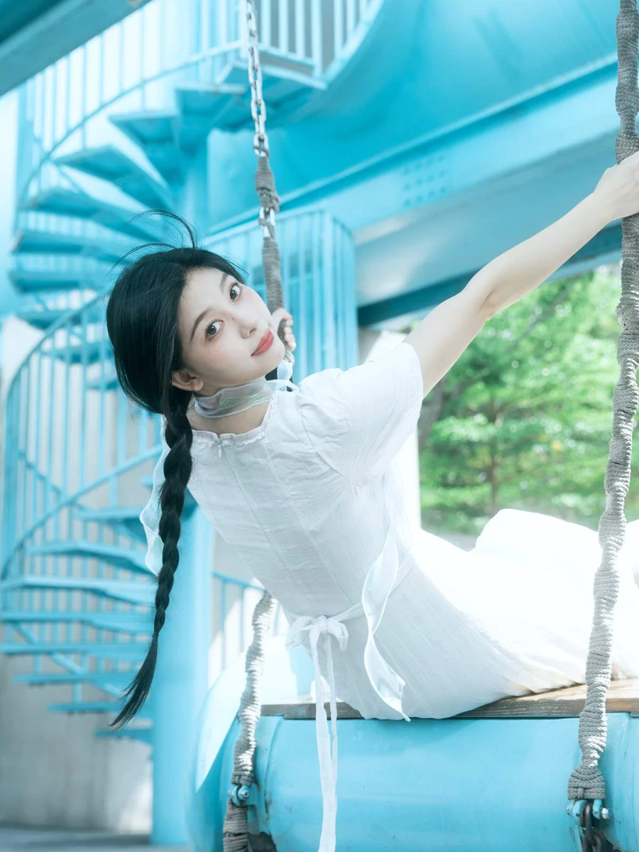 [YITUYU艺图语]2025.06.02 误入一场梦幻的蓝色秘境 曲奇_ YITUYU艺图语-第1张