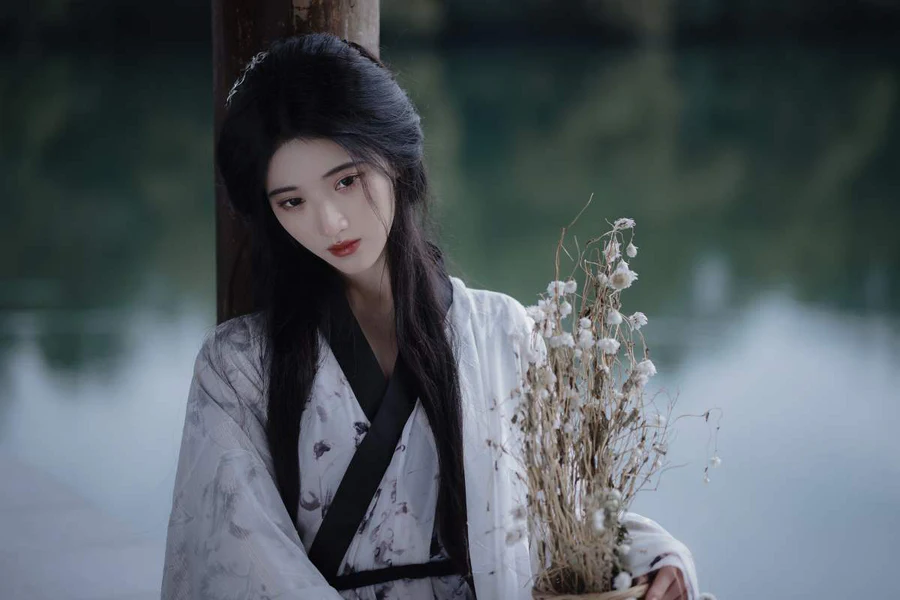 [YITUYU艺图语]2025.06.03 倚楼听风雨 当初叫人家小田田 YITUYU艺图语-第1张