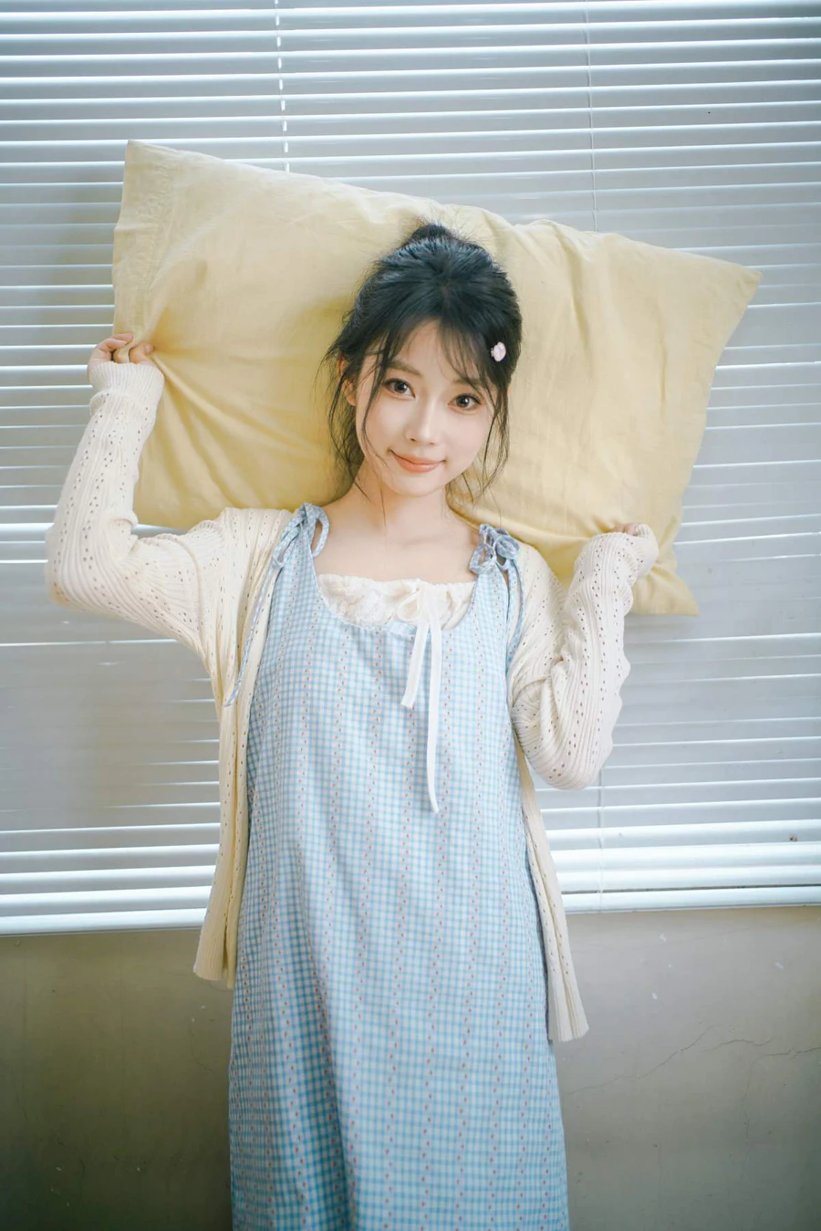 [YITUYU艺图语]2025.06.05 阴天里的甜系放映时光 南伊 YITUYU艺图语-第1张