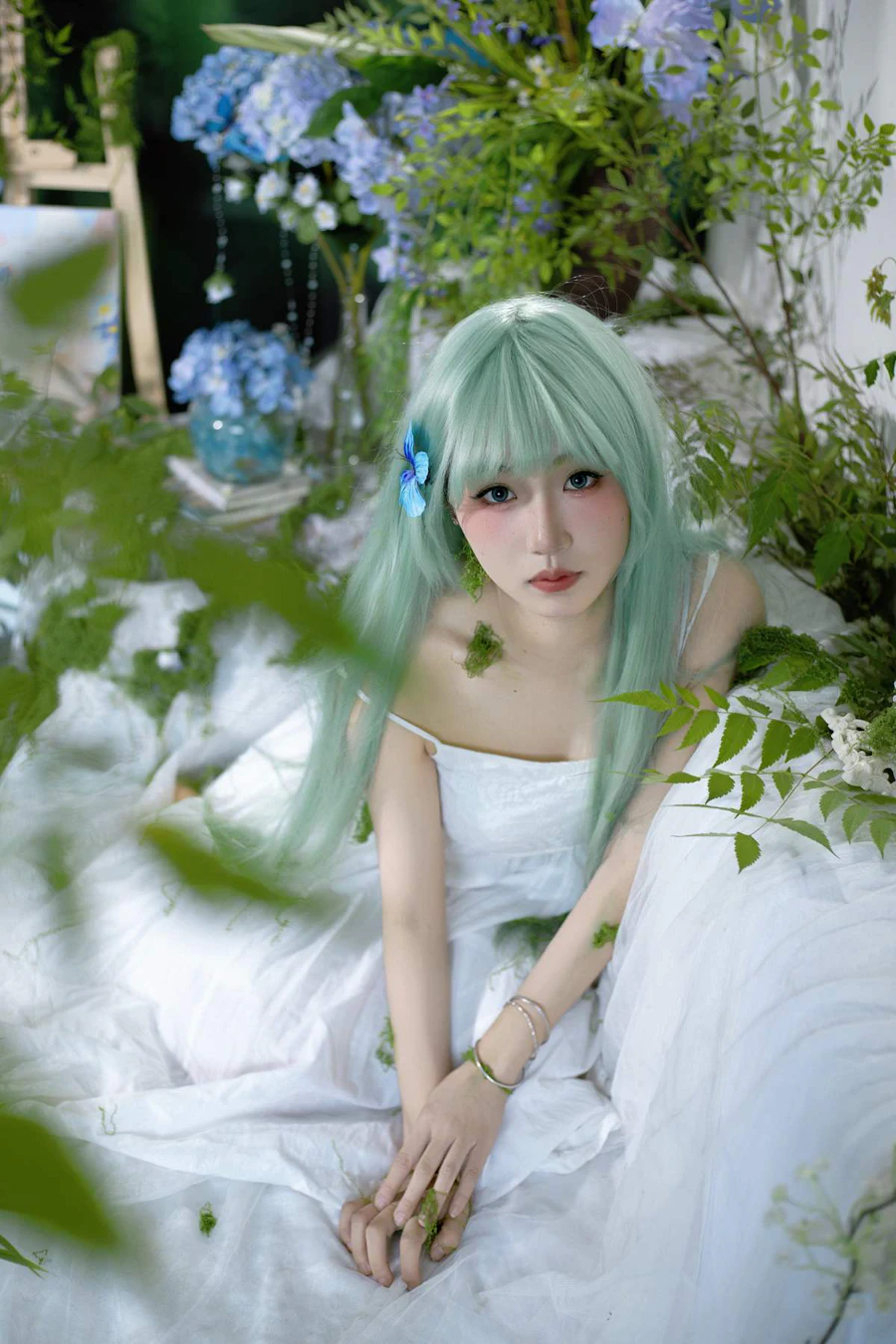 [YITUYU艺图语]2025.06.05 我的身体长满苔藓，跌落在潮湿的绿意里 躲进鲨鱼嘴里 YITUYU艺图语-第2张