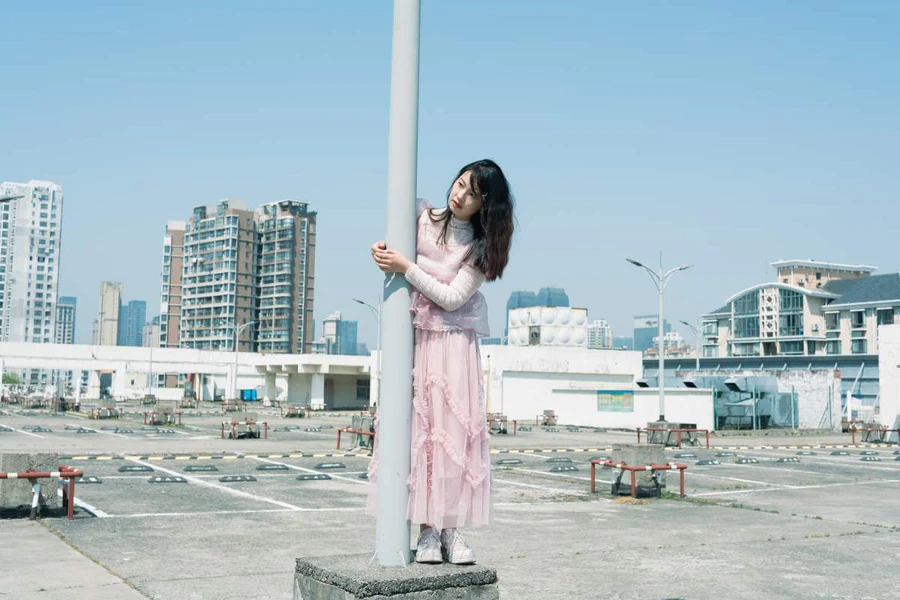 [YITUYU艺图语]2025.06.06 天台邂逅 日系少女的梦幻诗篇 粉色少女 YITUYU艺图语-第2张