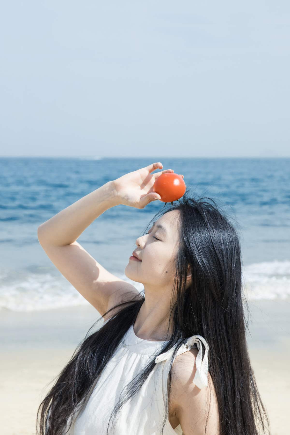 [YITUYU艺图语]2025.06.08 海边金鱼 葡桃- YITUYU艺图语-第1张