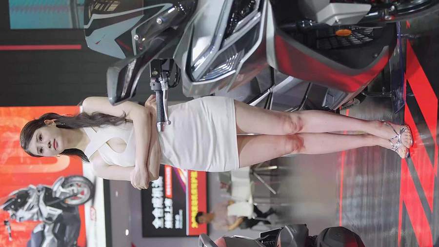 2024 重庆摩博会机车展 Racing Model LOOKBOOK 11 街拍-第1张