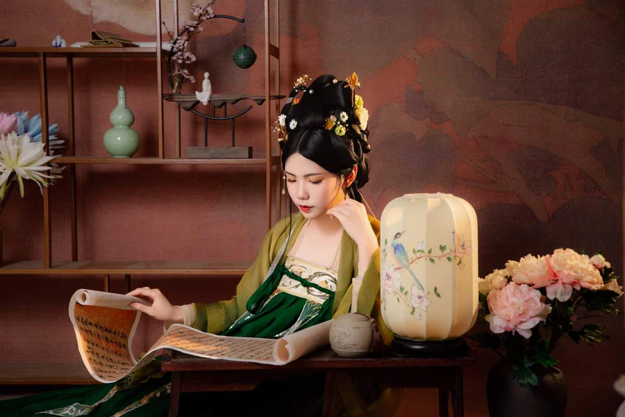 [YITUYU艺图语]2025.06.09 梧桐深院锁清秋 胖头鱼 YITUYU艺图语-第1张