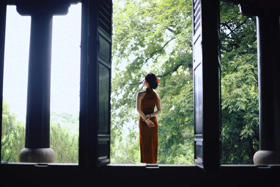 [YITUYU艺图语]2025.06.09 旗袍手推波 江南东方美 无语草莓 YITUYU艺图语-第2张