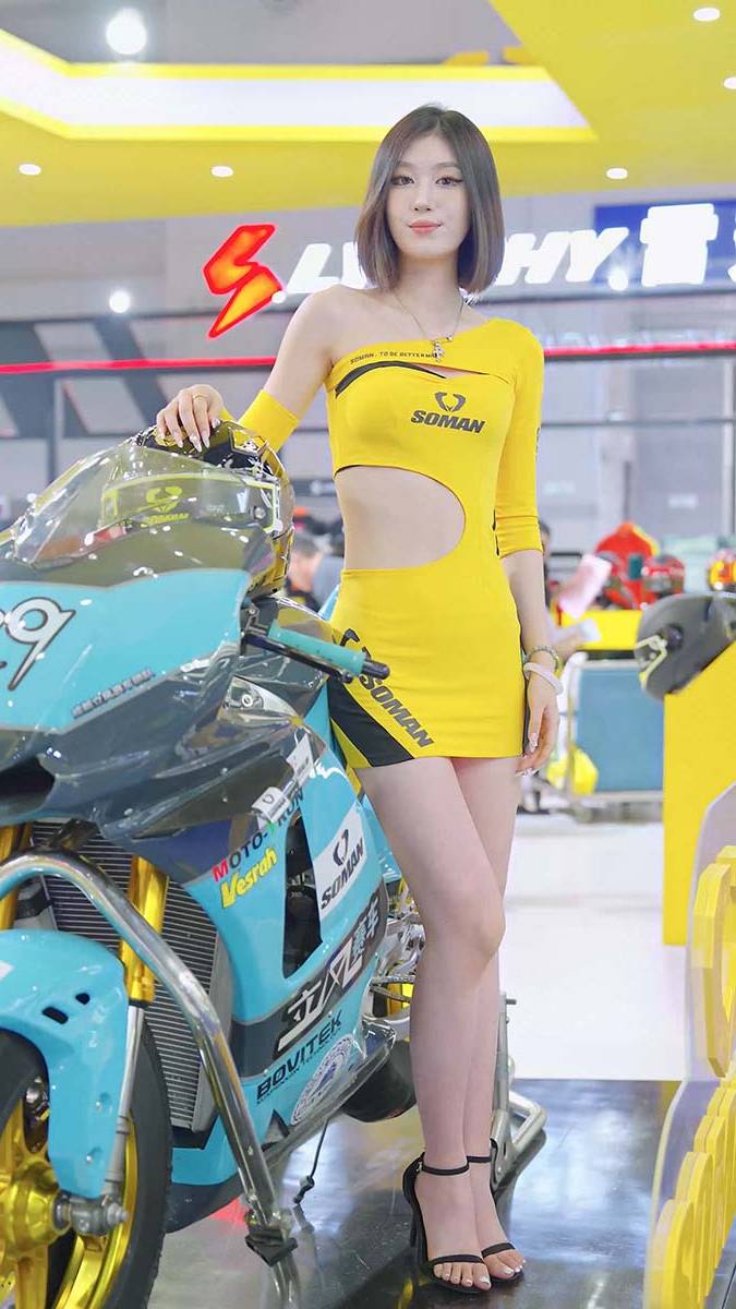2024 重庆摩博会机车展 Racing Model LOOKBOOK 14 街拍-第1张