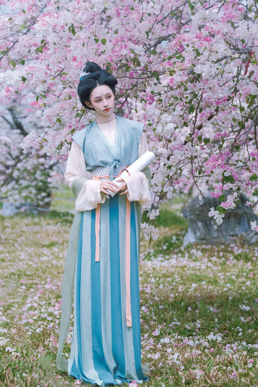 [YITUYU艺图语]2025.06.11 春山 小林 YITUYU艺图语-第2张