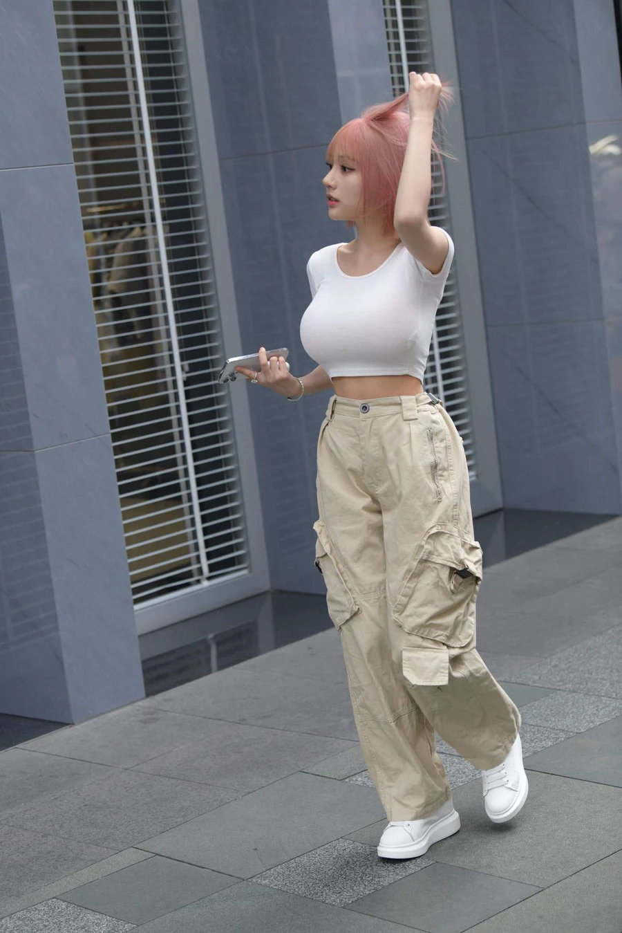 精选街拍作品 NO.4613 甜美丰满性感 街拍-第1张