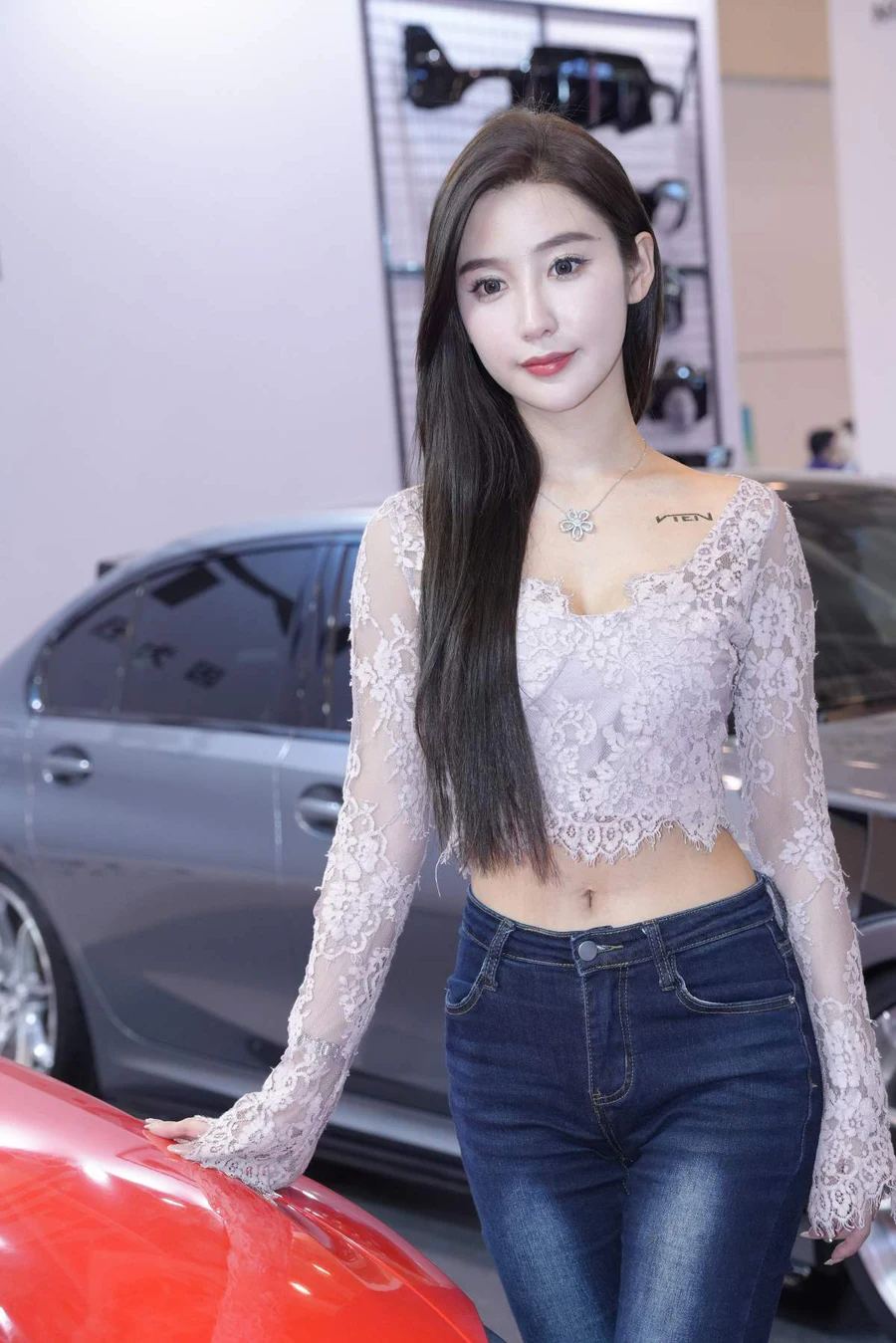 精选街拍作品 NO.4629 甜美火辣李书欣 街拍-第1张