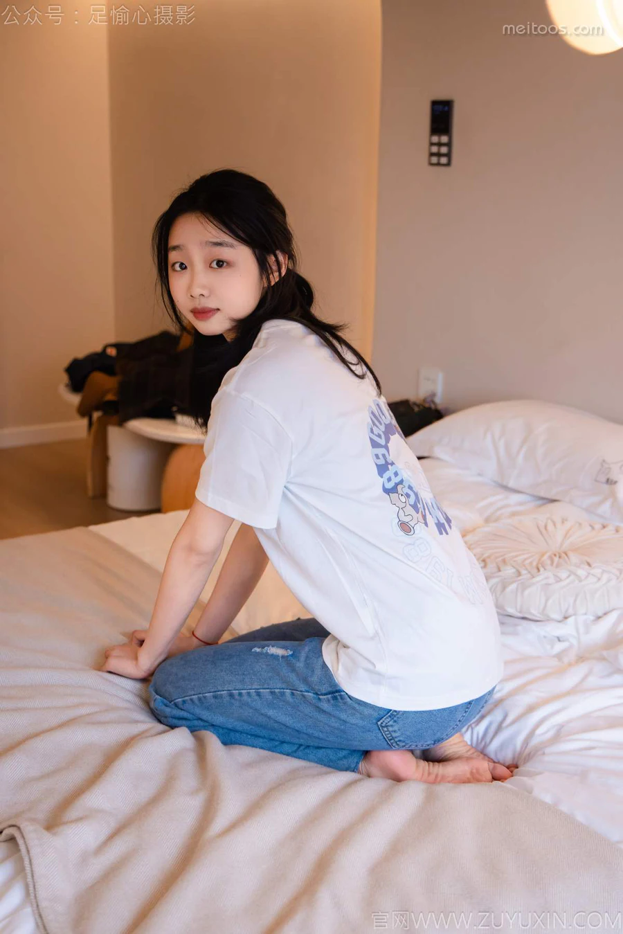 足愉心 NO.035 奶芙(搭配:白T恤、牛仔裤、运动鞋、白色棉袜、裸足) 足愉心-第2张