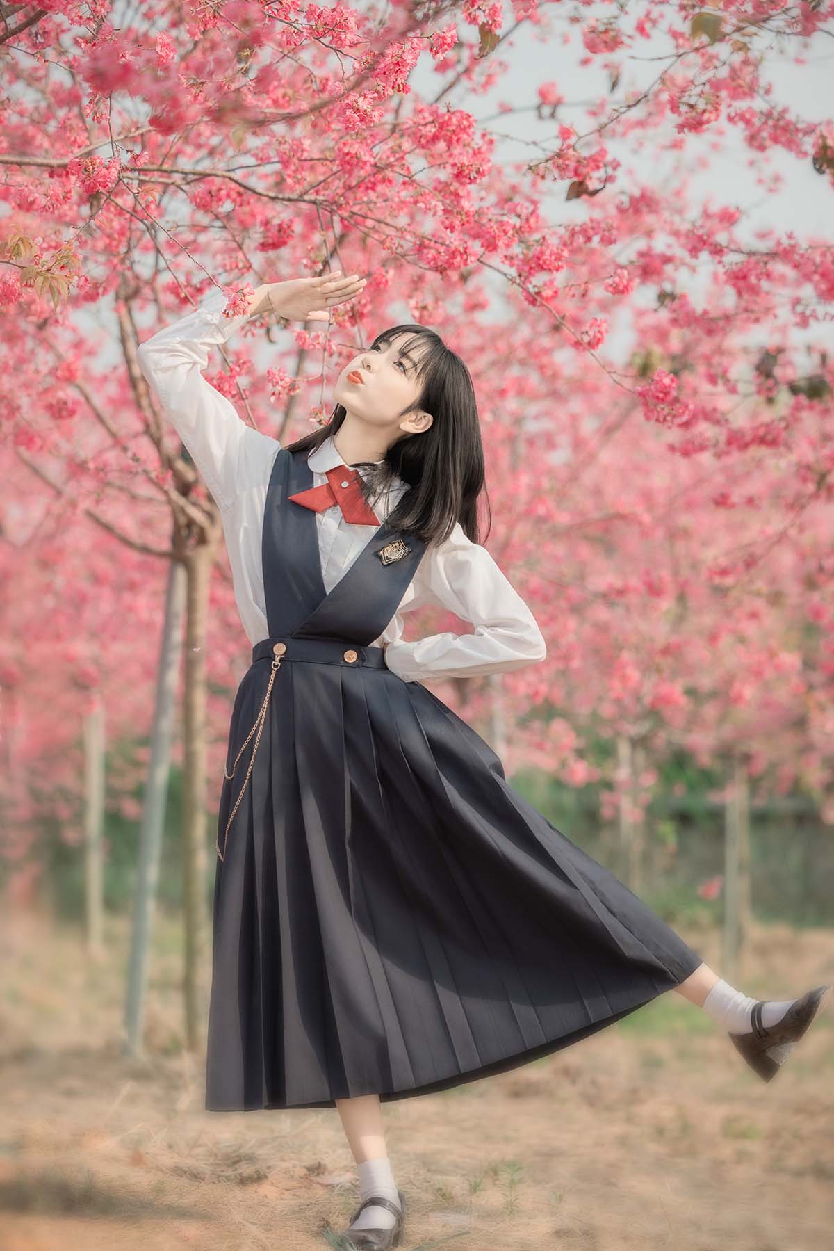 [YITUYU艺图语]2025.06.14 樱花树下 简小橙 YITUYU艺图语-第1张