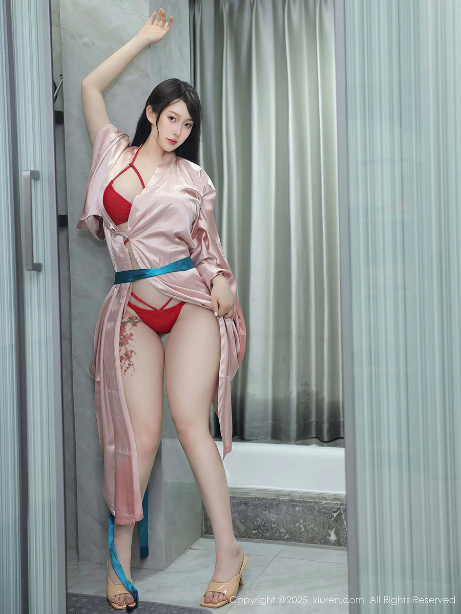 [Xiuren秀人网]2025.09.03 NO.10724 李沁恩lrene Xiuren秀人网-第1张
