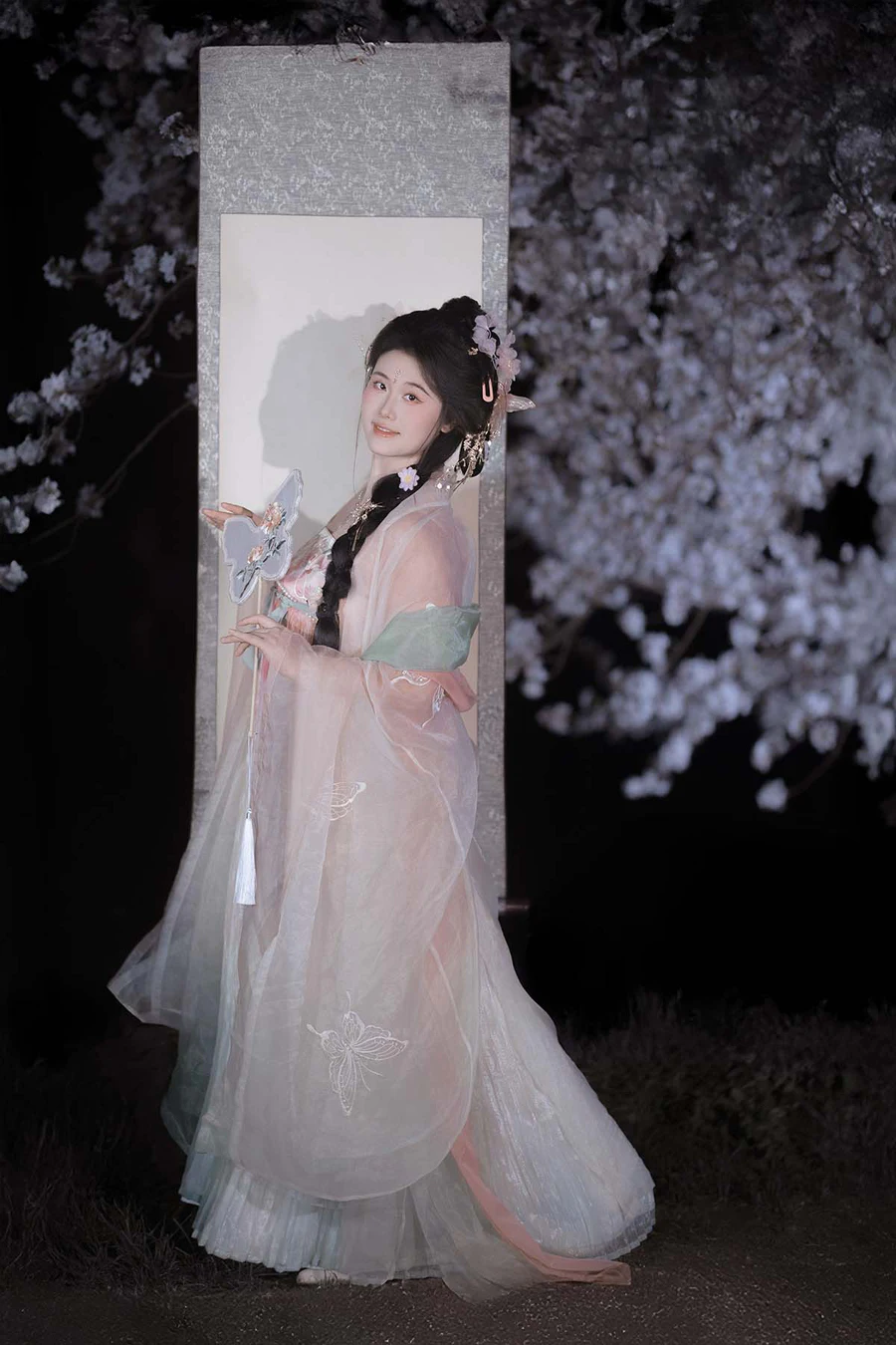 [YITUYU艺图语]2025.06.15 春夜赏樱 静若初夏 YITUYU艺图语-第1张