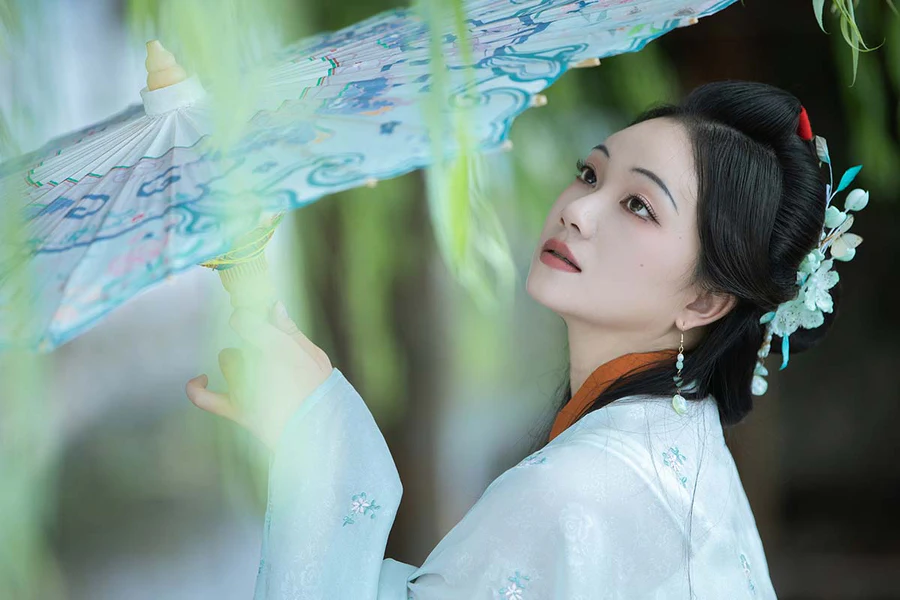 [YITUYU艺图语]2025.06.17 绿柳亭前 秋哒哒– YITUYU艺图语-第1张