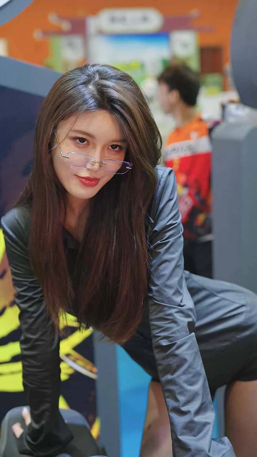 2024 华南电动车展 车模随拍 #小乌苏 黑丝情趣 01 街拍-第1张