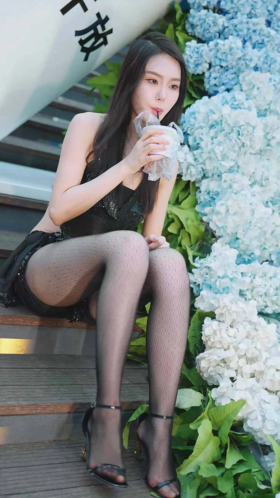 2024 深圳粤港澳大湾区车展 Model 车模随拍 129 街拍-第1张