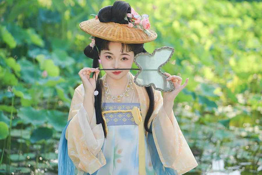 [YITUYU艺图语]2025.06.19 夏荷 舒朗 YITUYU艺图语-第1张