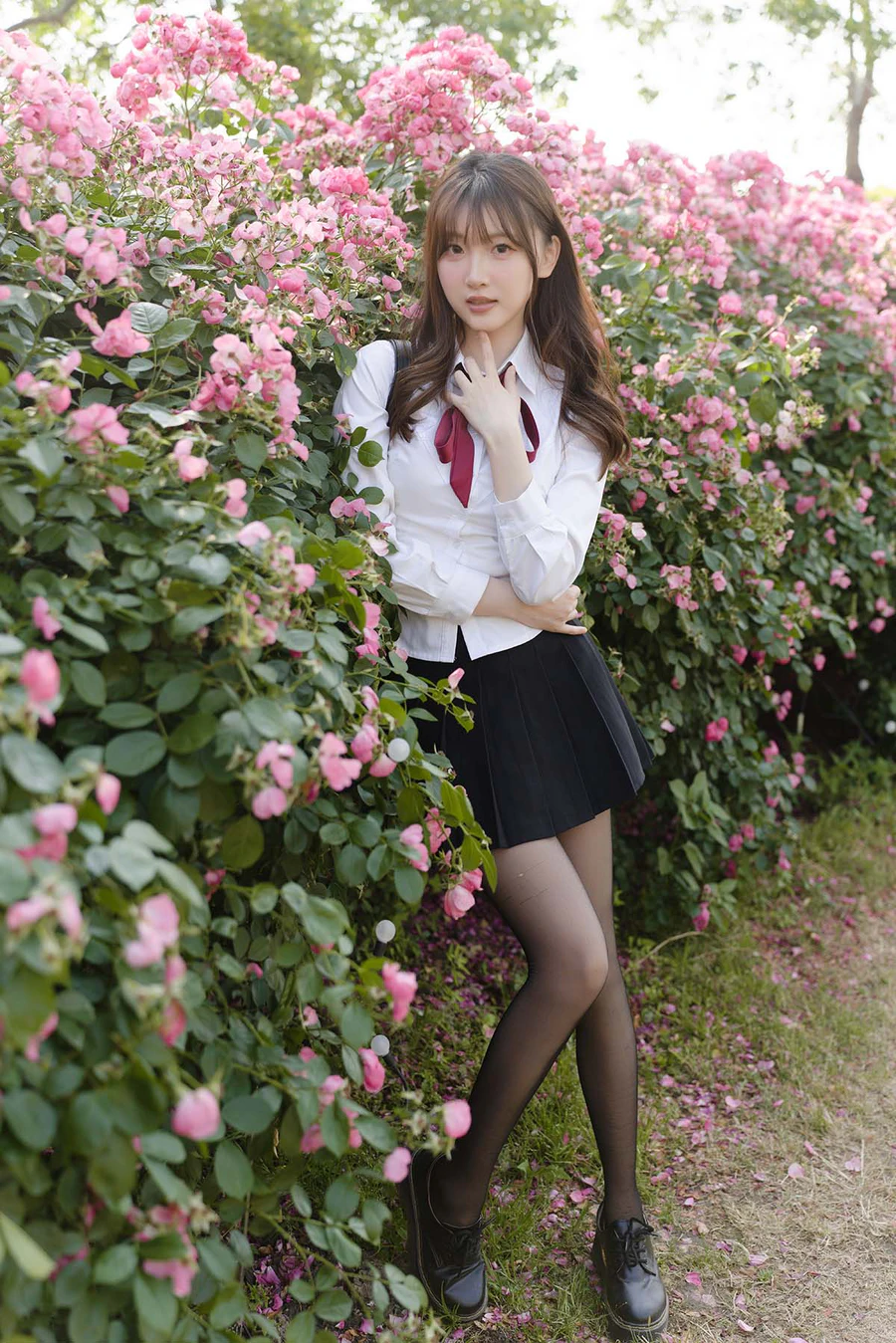 [YITUYU艺图语]2025.06.20 花间少女 冰冷企鹅 YITUYU艺图语-第1张