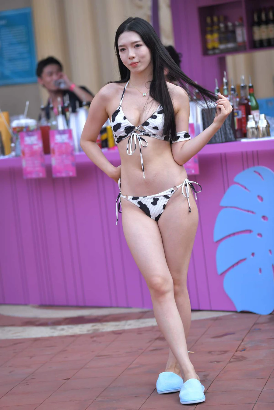 精选街拍作品 NO.4681 可爱甜美泳装 街拍-第1张