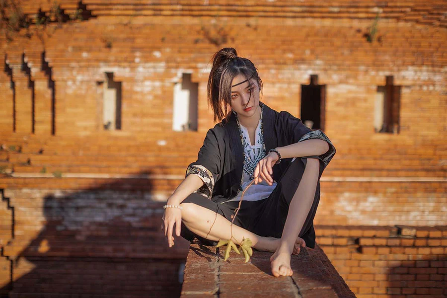 [YITUYU艺图语]2025.06.21 大金塔下的少年 徐十七嘛 YITUYU艺图语-第2张