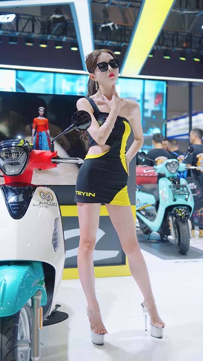 2024 重庆摩博会机车展 Racing Model LOOKBOOK 16 街拍-第1张