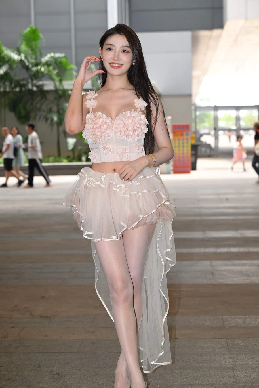 精选街拍作品 NO.4691 甜美粉色纱裙 街拍-第1张