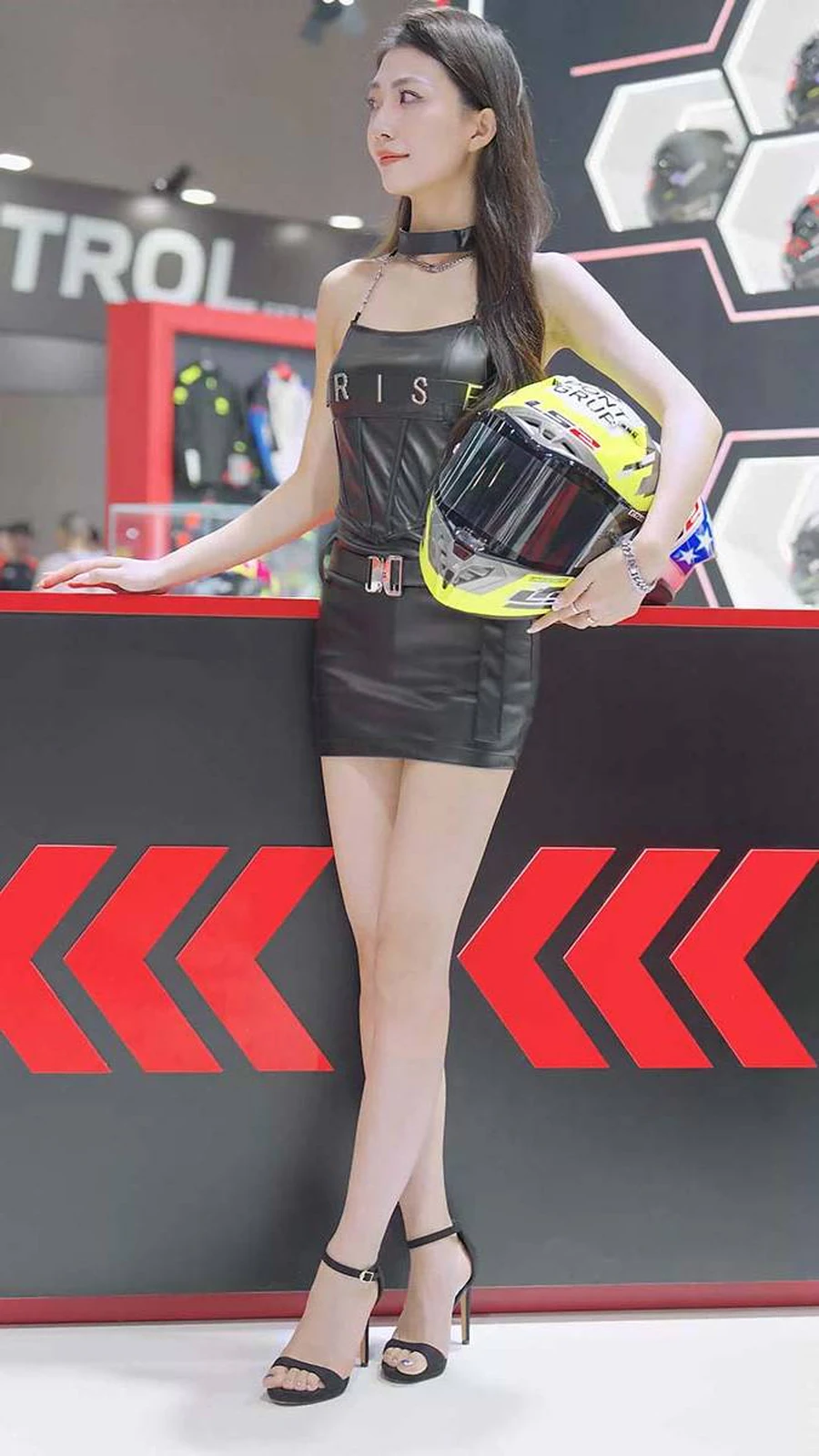 2024 重庆摩博会机车展 Racing Model LOOKBOOK 18 街拍-第1张