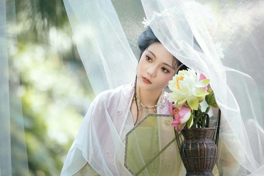 [YITUYU艺图语]2025.06.25 半篓春 吴莹琨琨 YITUYU艺图语-第1张