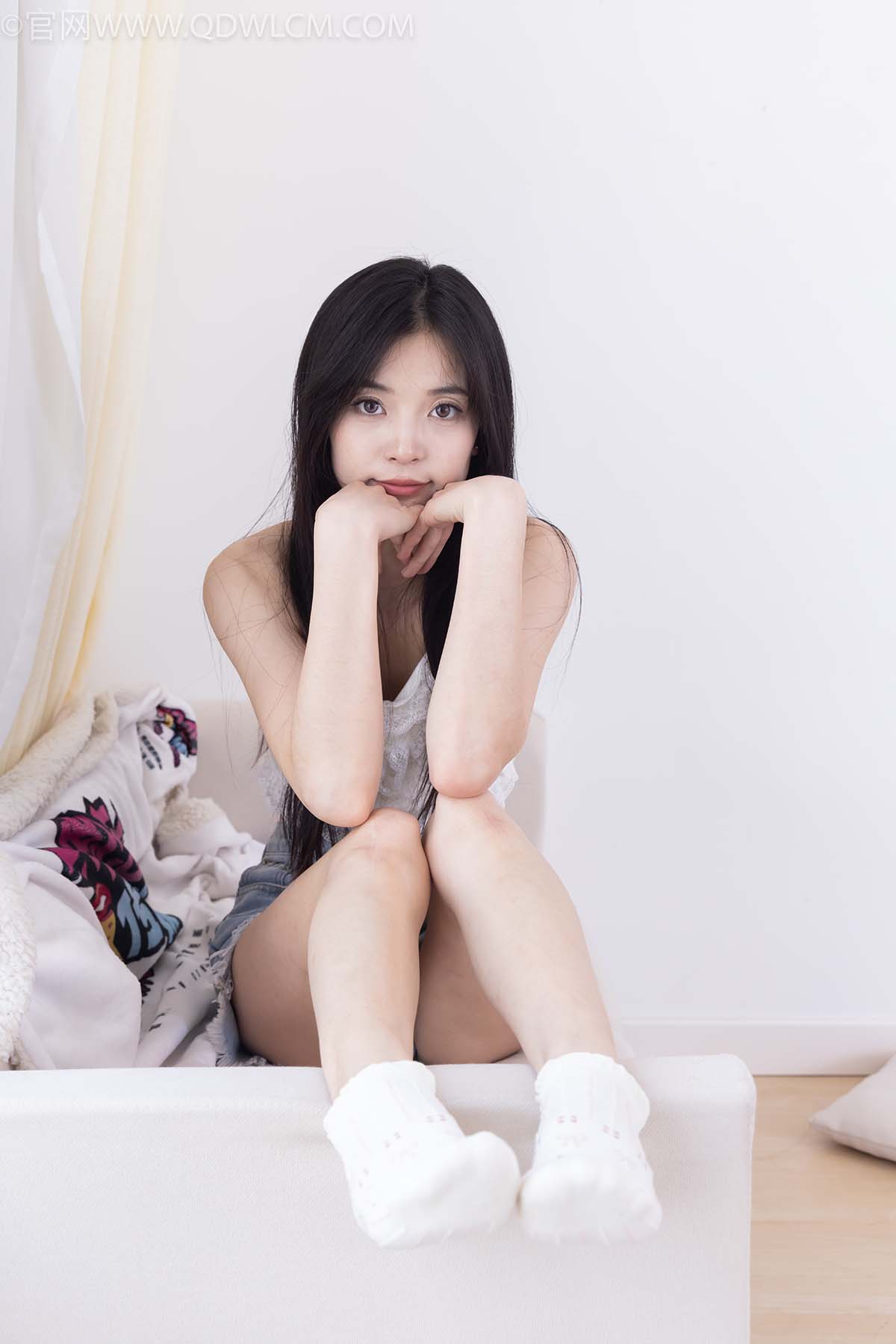 物恋传媒 NO.2447 茯苓-高跟长靴、白棉袜、裸足 WLCM物恋传媒-第2张