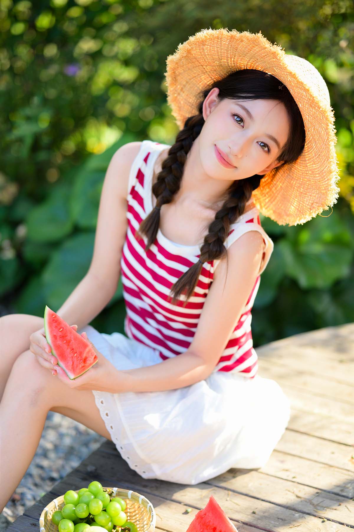 [YITUYU艺图语]2025.06.25 夏日少女与红西瓜 林淼鑫 YITUYU艺图语-第2张