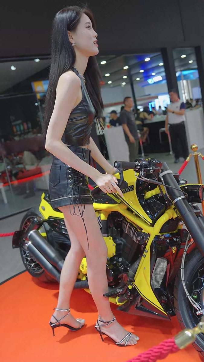 2024 重庆摩博会机车展 Racing Model LOOKBOOK 32 街拍-第1张