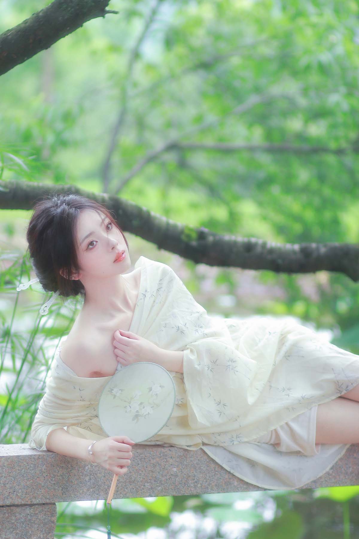 [YITUYU艺图语]2025.06.26 清冷感新中式～初夏的绿意 鹿离 YITUYU艺图语-第1张