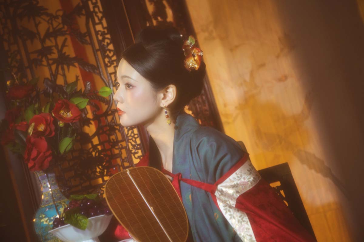 [YITUYU艺图语]2025.06.28 一室春深 吴莹琨琨 YITUYU艺图语-第1张