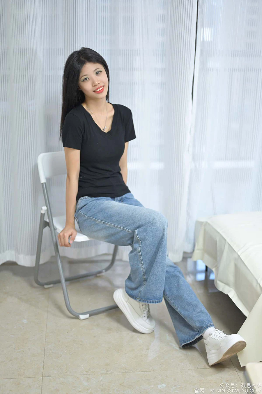 凝思摄影 NO.002 木木-T恤、短白袜、平底鞋 凝思摄影-第1张