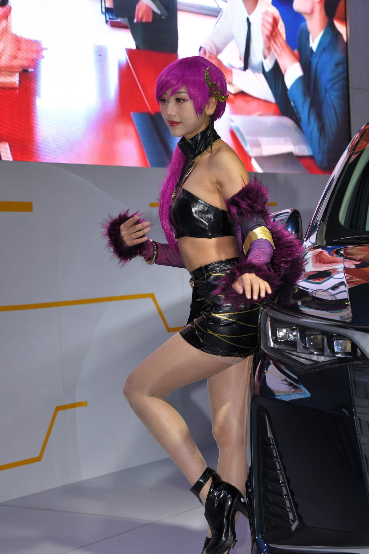 精选街拍作品 NO.4753 套装皮裙 街拍-第1张