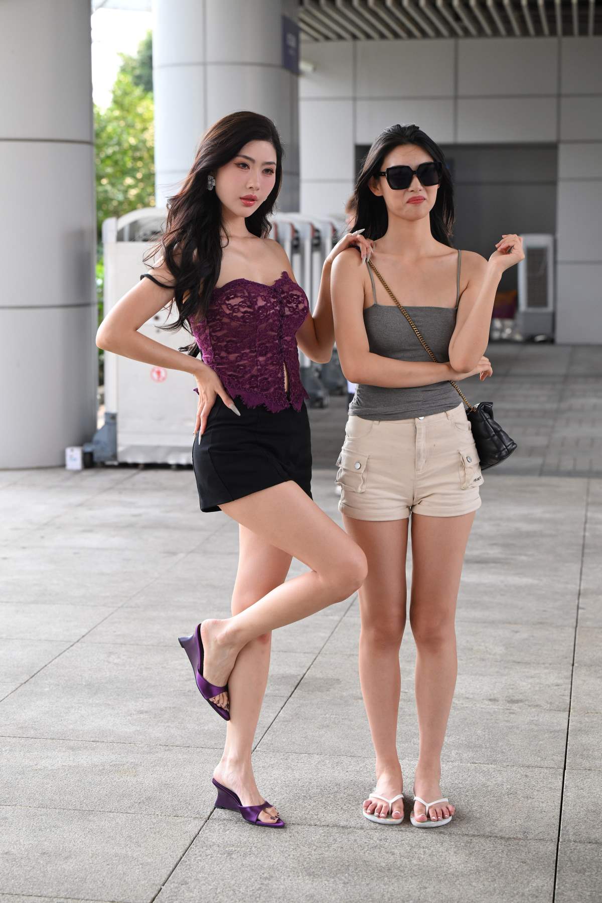 精选街拍作品 NO.4759 白色高腰短裤 街拍-第1张