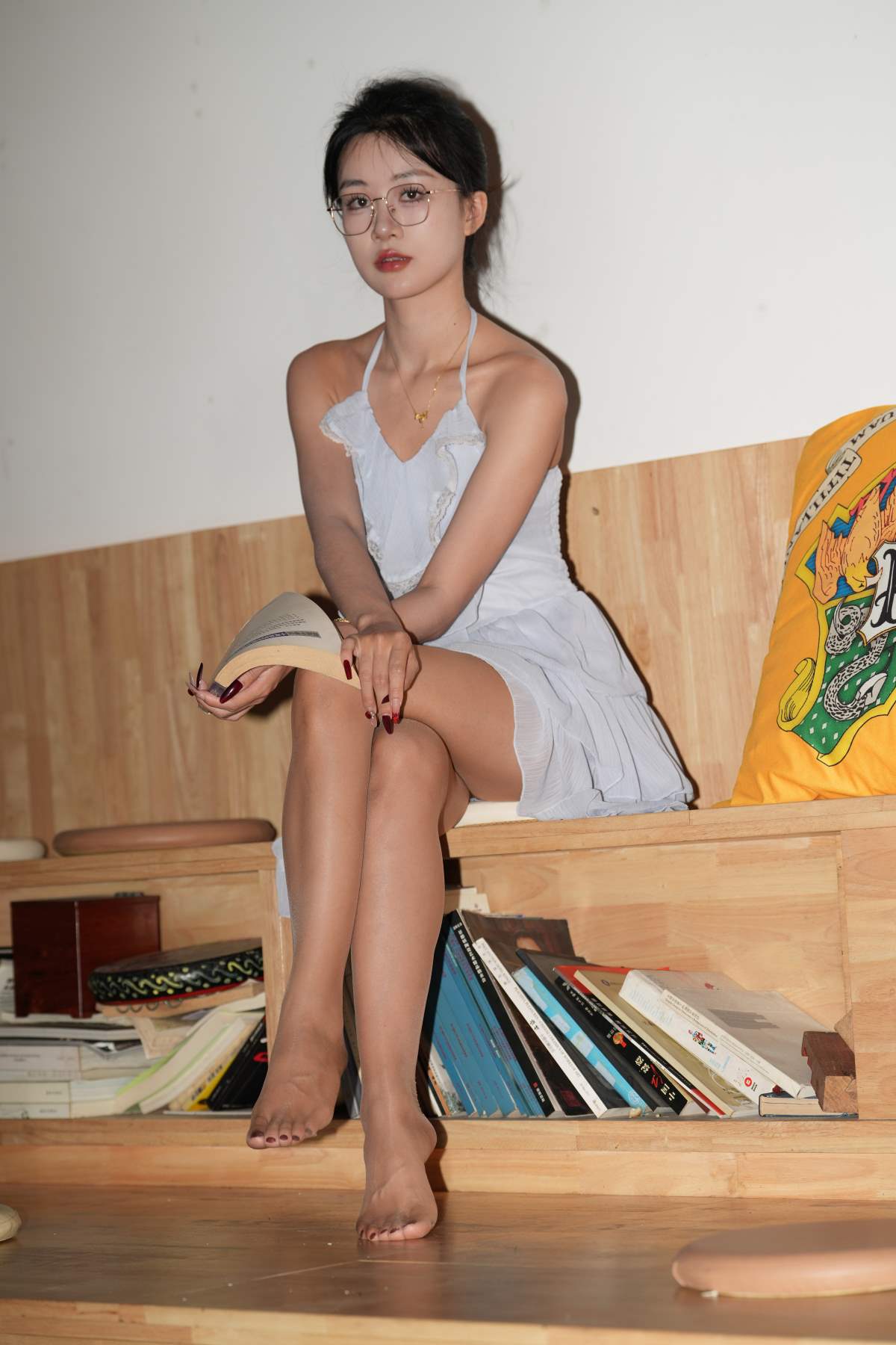 精选街拍作品 NO.4767 白色吊带纱裙 街拍-第1张