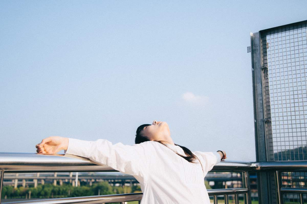 [YITUYU艺图语]2025.07.02 天桥的夏天 养乐白 YITUYU艺图语-第2张