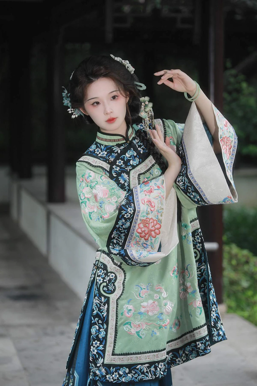 [YITUYU艺图语]2025.07.04 玉阶凝香 _喵喵家的小鱼干_ YITUYU艺图语-第1张