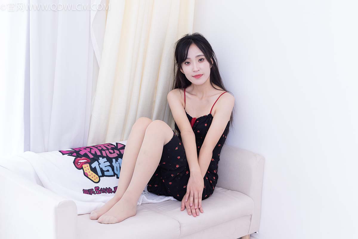 物恋传媒 NO.2481 辣辣-高跟鞋、薄肉丝 WLCM物恋传媒-第2张