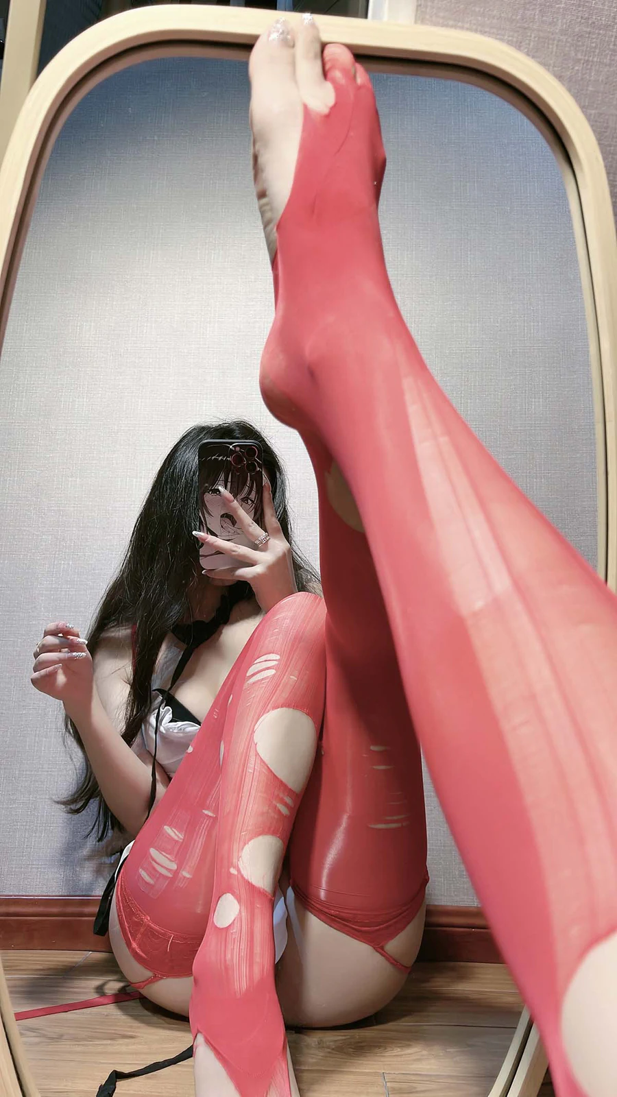 陈佩奇yyyy – 妖艳红丝 Cosplay-第1张