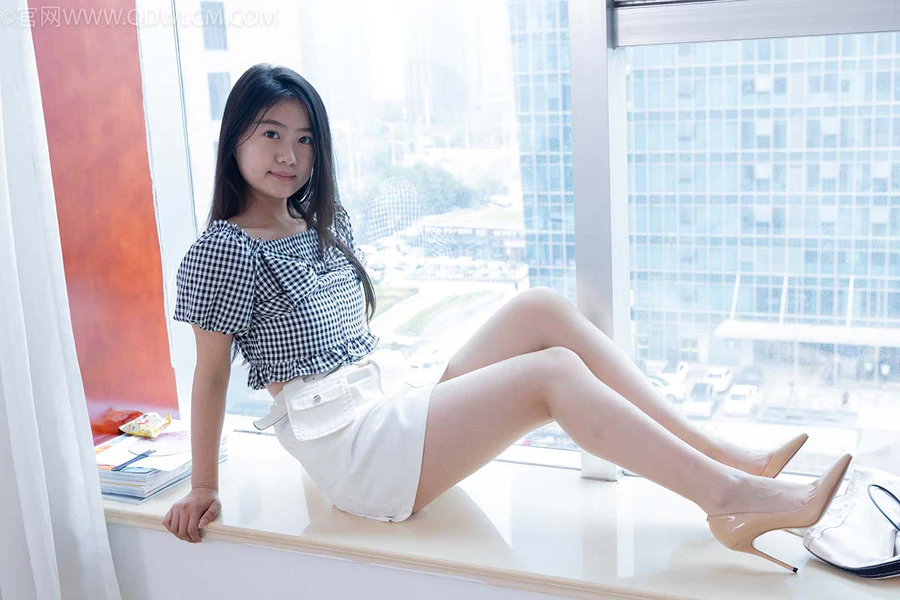 物恋传媒 NO.2484 芋头-三双高跟凉鞋、薄肉丝、裸足 WLCM物恋传媒-第2张