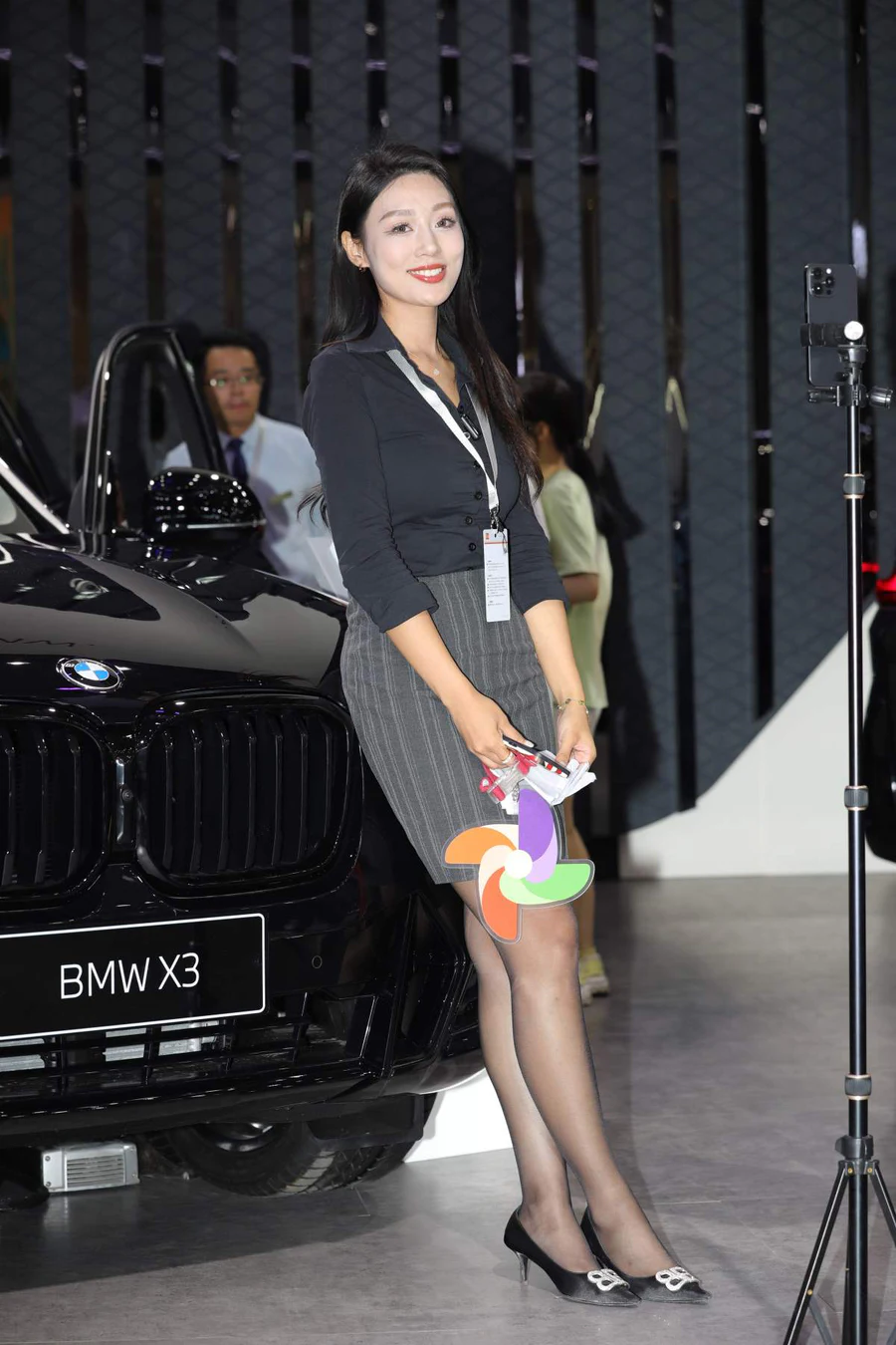 精选街拍作品 NO.4819 黑丝制服搭配 街拍-第1张