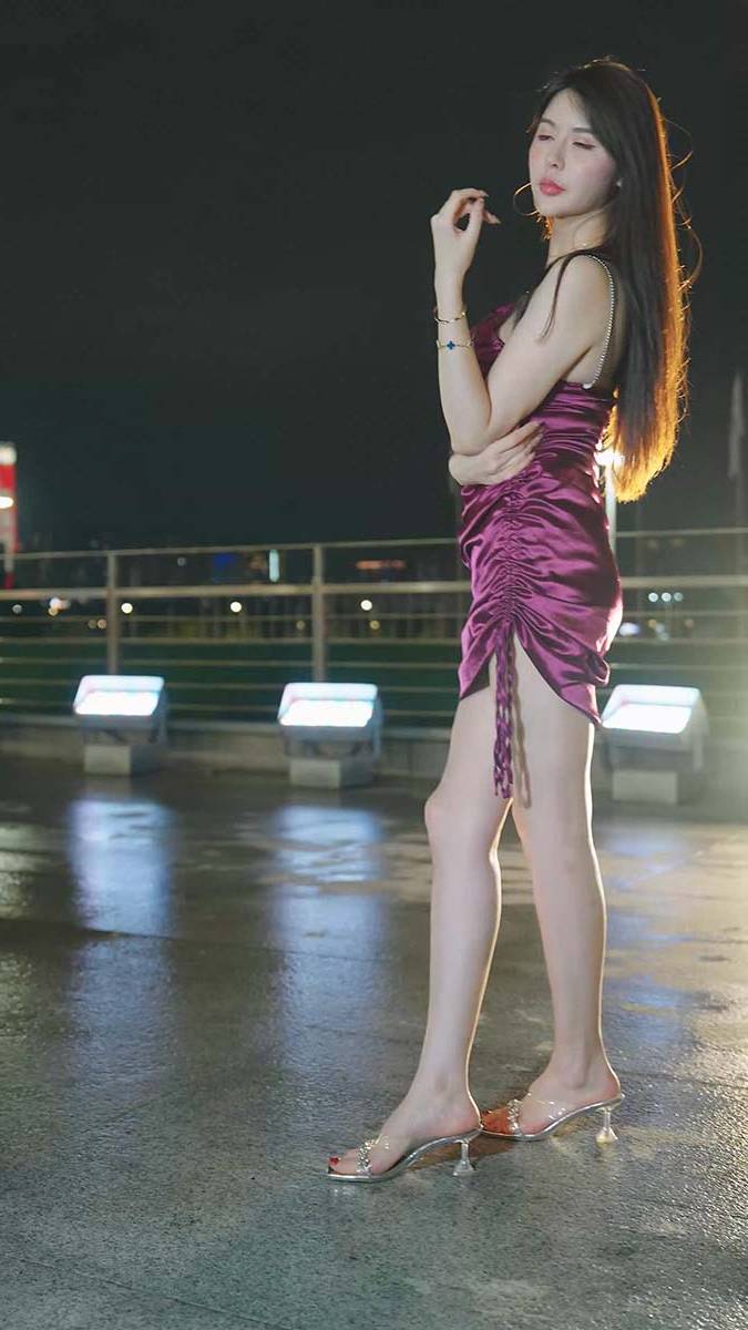 2024 广州车展 网红美女车模 beautyleg LOOKBOOK 40 街拍-第1张