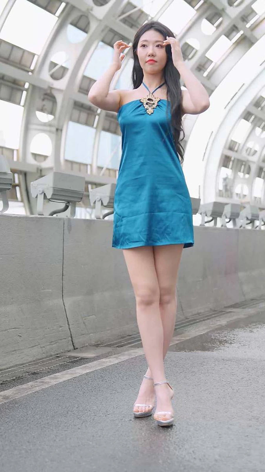 2024 广州车展 网红美女车模 beautyleg LOOKBOOK 36 街拍-第1张