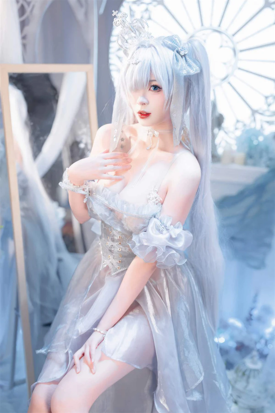 轩萧学姐 – Nikke胜利女神 灰姑娘 水晶公主 Cosplay-第1张