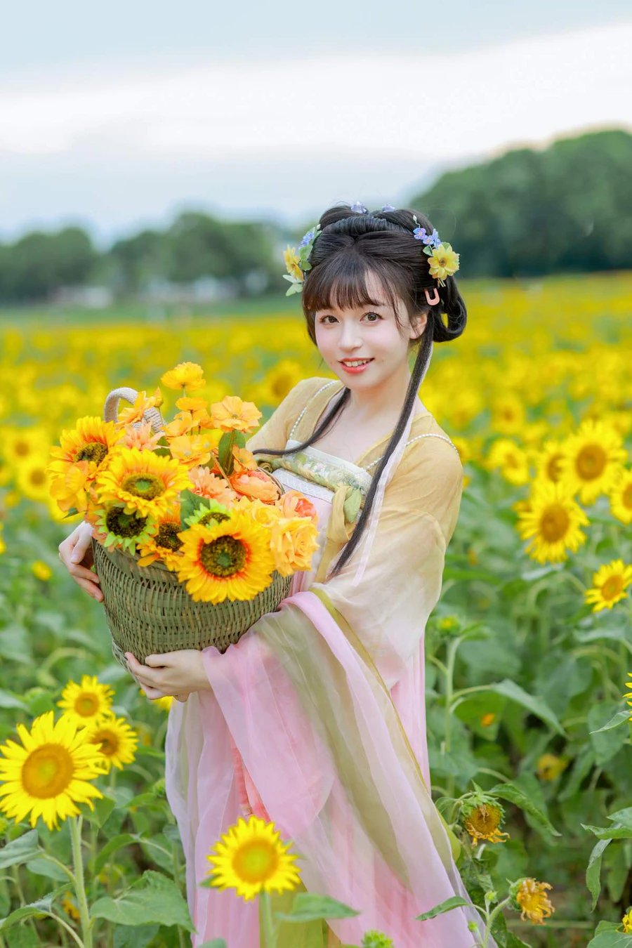 [YITUYU艺图语]2025.07.15 这片向日葵已经被本小姐承包了！ 琳琳 YITUYU艺图语-第1张