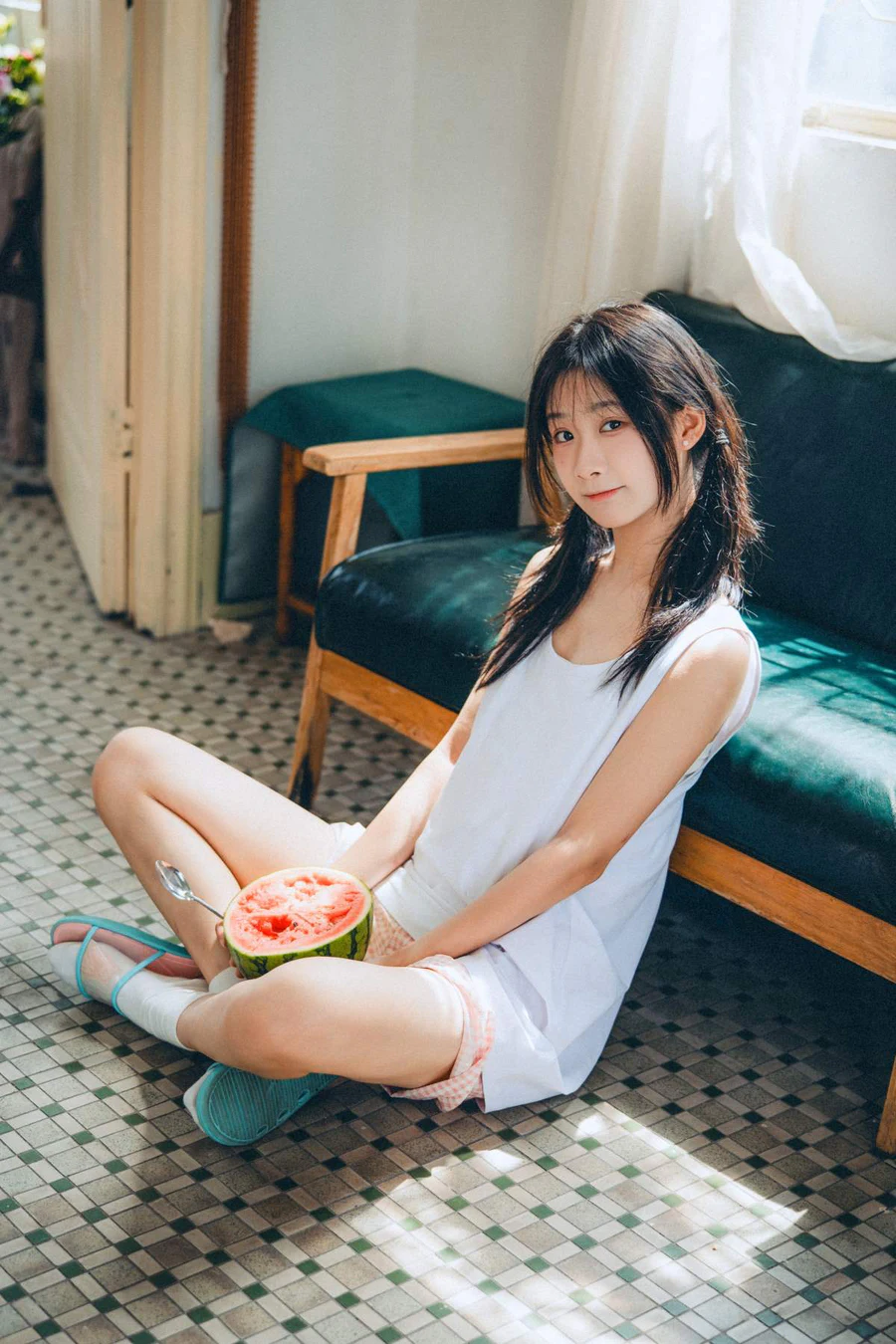 [YITUYU艺图语]2025.07.16 还记得你说家是唯一的城堡 乐乐le YITUYU艺图语-第1张