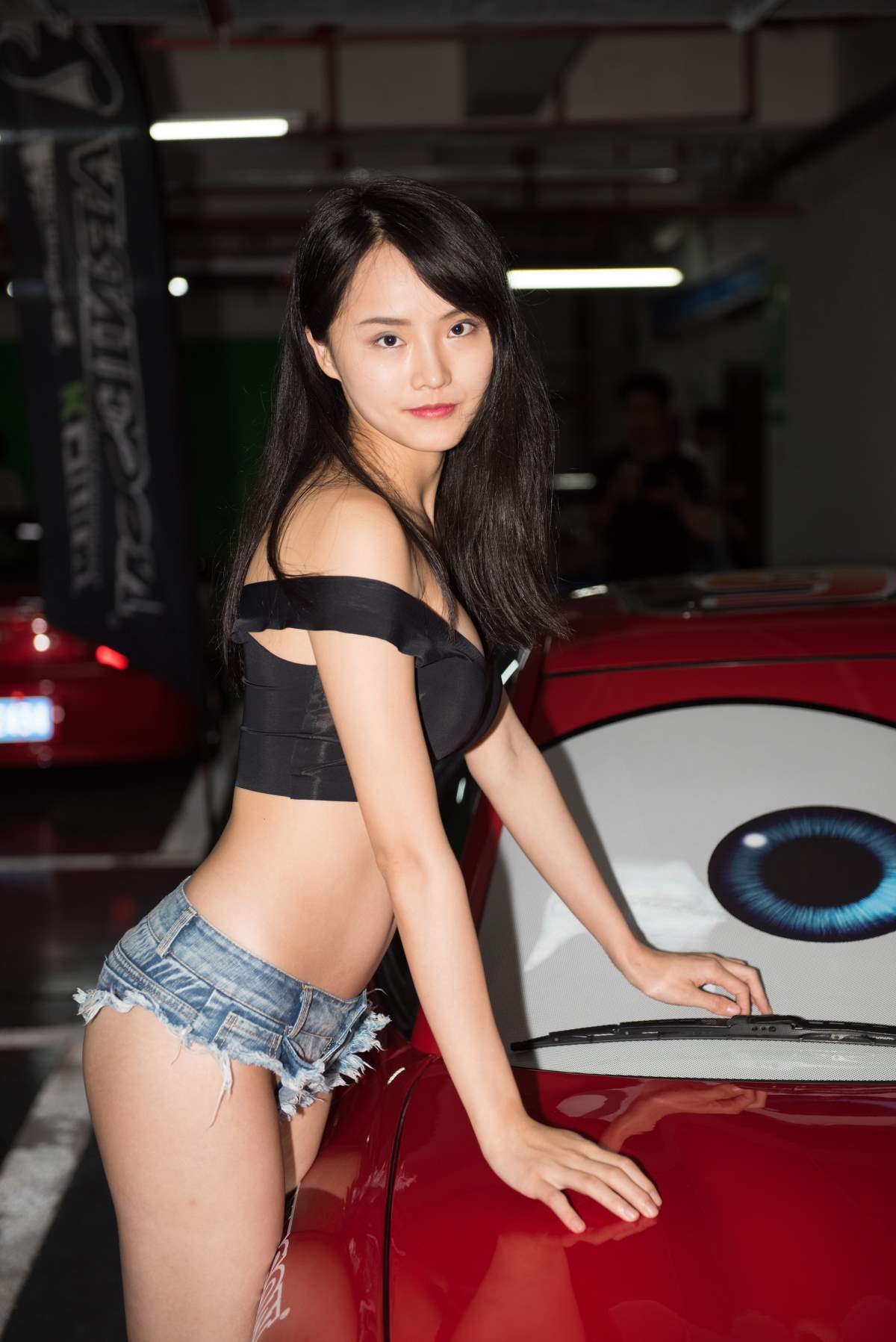 精选街拍作品 NO.4851 牛仔热裤 街拍-第1张